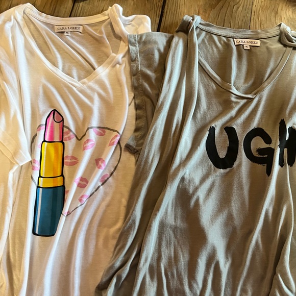 CARA LOREN Oversized V Neck Graphic Tees Bundle - Picture 6 of 11